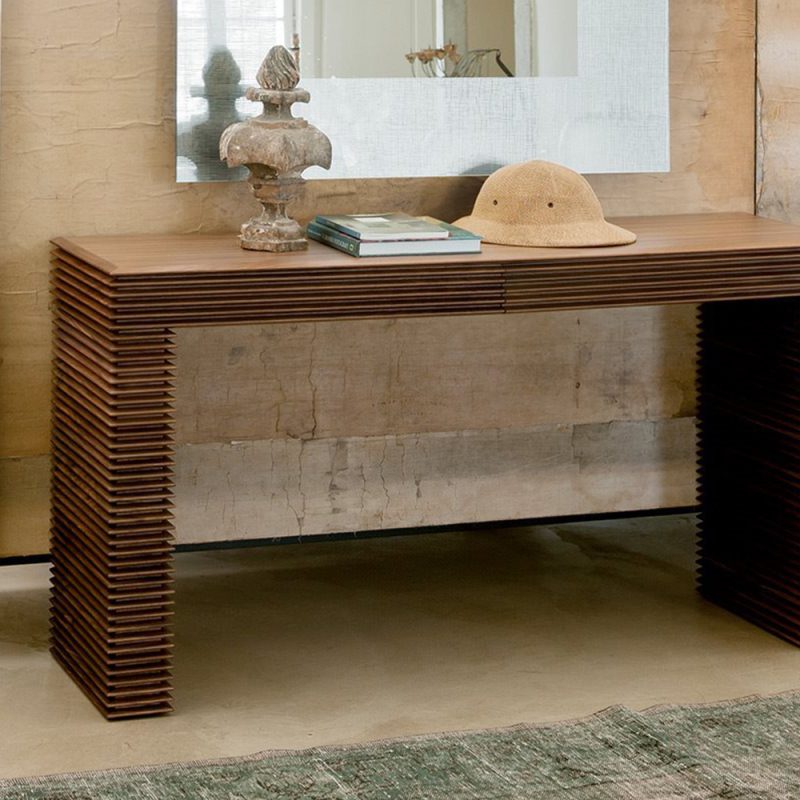 Linka Console Table