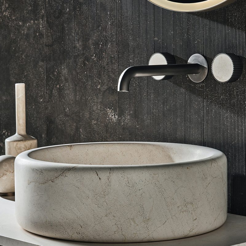 Balnea Countertop with Oval Basin