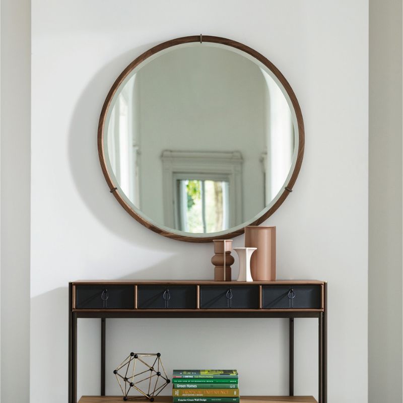 Levante Mirror
