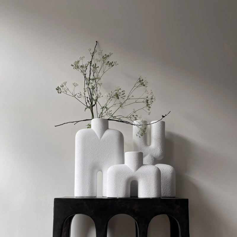 Cobra Vase Double, Medio
