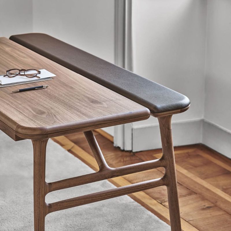 Aksel Writing Desk